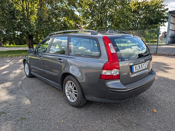 Volvo V50 2 of 11
