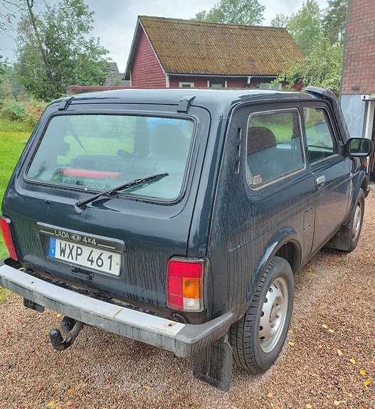Lada Niva 2 of 4