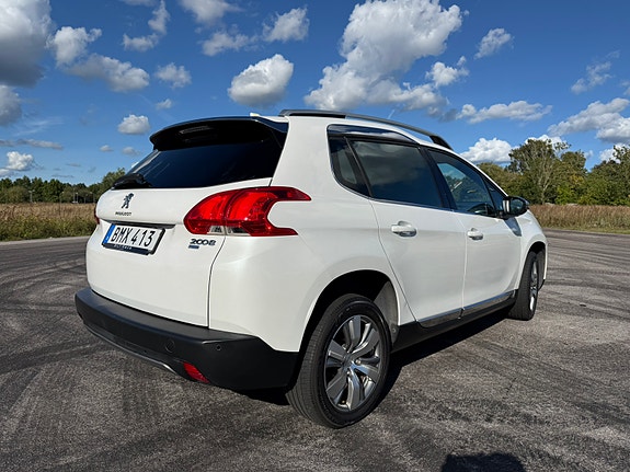 Peugeot 2008 4 of 8