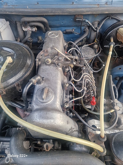 Mercedes-Benz 300 D 18 of 20
