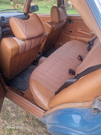 Mercedes-Benz 300 D 10 of 20