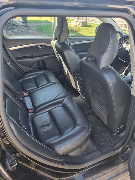 Volvo XC70 10 of 11