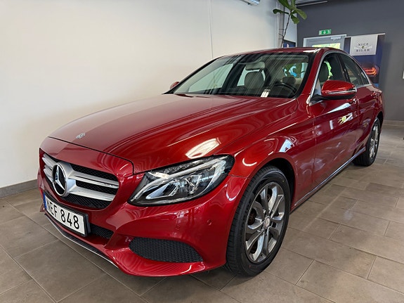 Mercedes-Benz C200 2 of 10