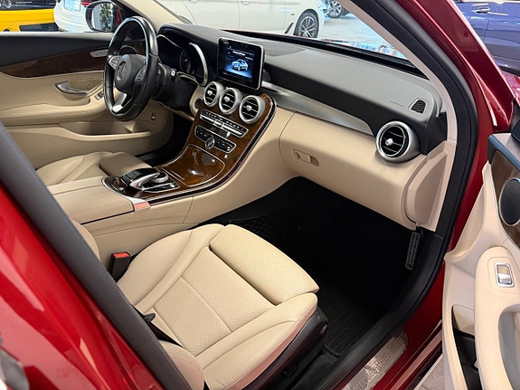 Mercedes-Benz C200 8 of 10