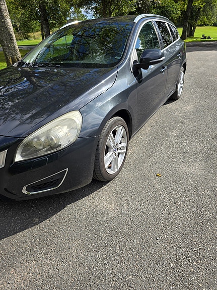 Volvo V60 3 of 7