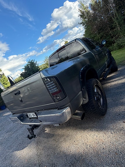 Dodge RAM 2500 8 of 10