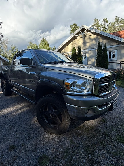 Dodge RAM 2500 5 of 10