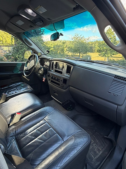 Dodge RAM 2500 9 of 10