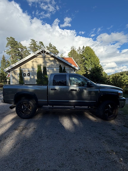 Dodge RAM 2500 7 of 10