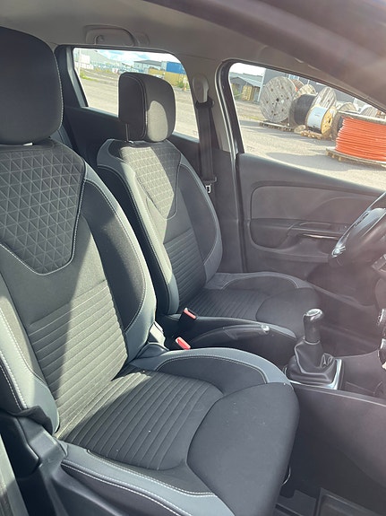 Renault Clio 6 of 7