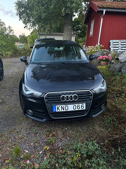 Audi A1 2 of 10