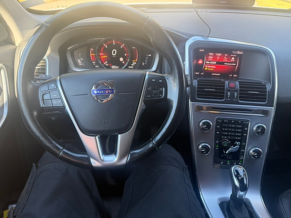 Volvo XC60 4 of 6