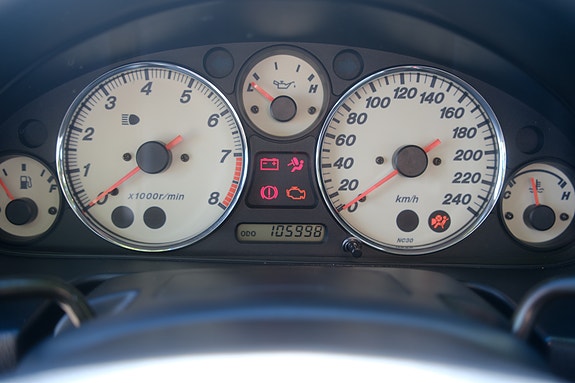 Mazda MX-5 13 of 16