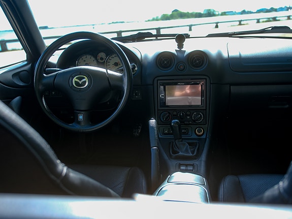 Mazda MX-5 10 of 16