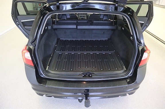 Volvo V70 10 of 16
