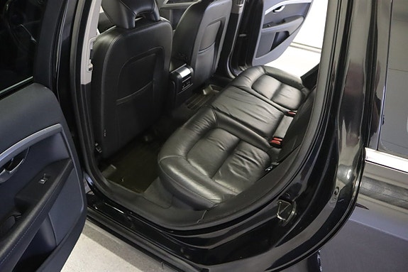 Volvo V70 6 of 16