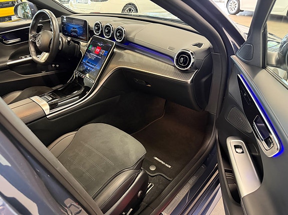 Mercedes-Benz C300 10 of 13