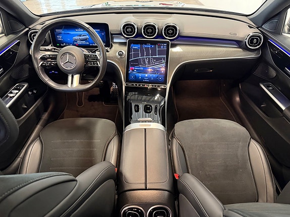 Mercedes-Benz C300 9 of 13