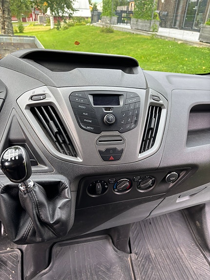 Ford Transit Custom 5 of 6