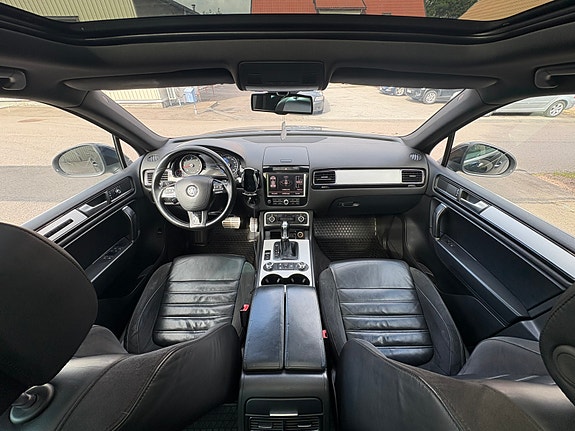 Volkswagen Touareg 9 of 15