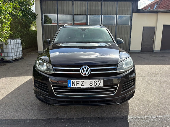 Volkswagen Touareg 2 of 15