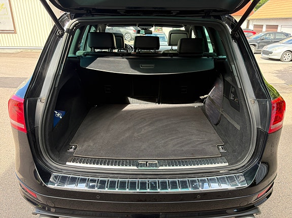 Volkswagen Touareg 12 of 15