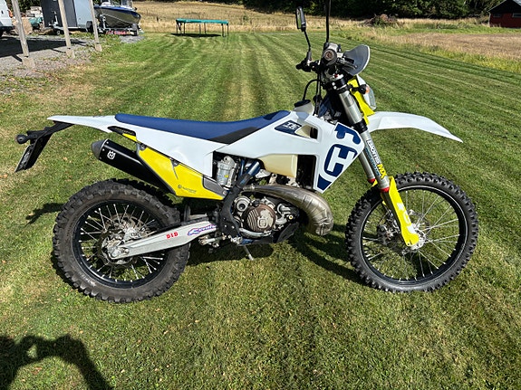 Husqvarna TE 300 3 of 4