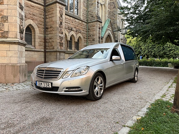 Mercedes-Benz E250 2 of 2