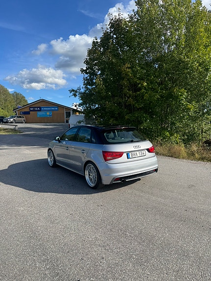 Audi A1 2 of 9