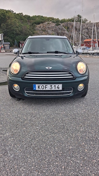 MINI Cooper 2 of 7