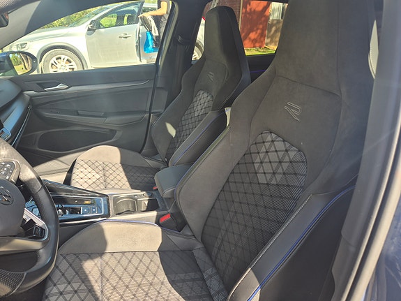 Volkswagen Golf VIII 5 of 9