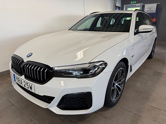 BMW 530e 3 of 14