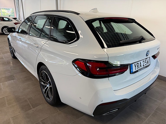 BMW 530e 5 of 14
