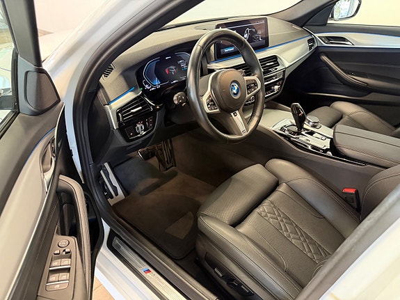 BMW 530e 9 of 14