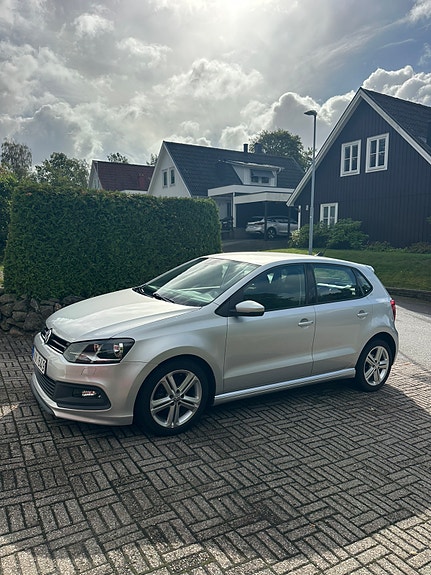 Volkswagen Polo 2 of 5