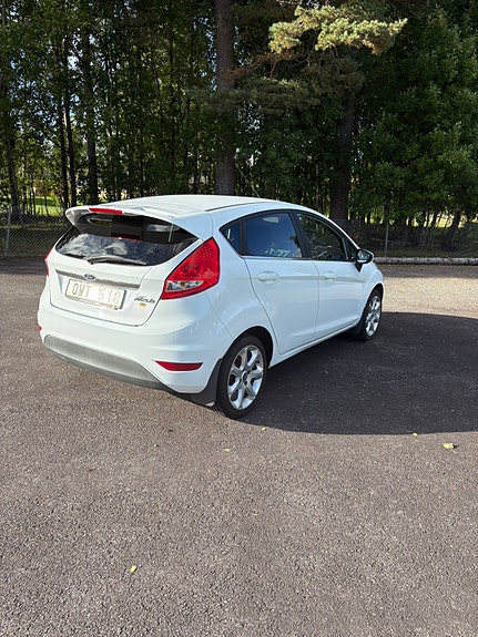 Ford Fiesta 4 of 12
