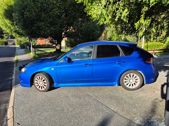 Subaru Impreza 2 of 3
