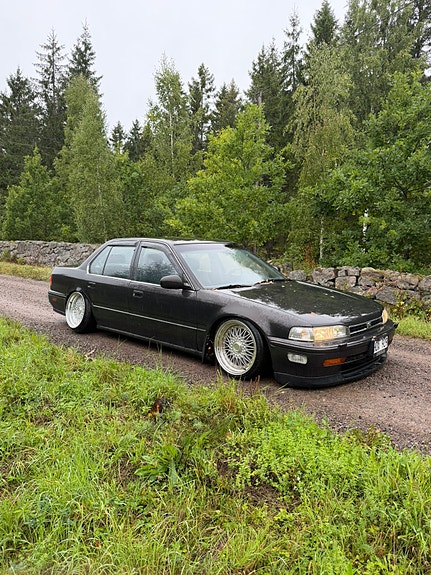 Honda Accord 2 of 9