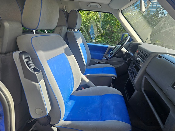 Volkswagen Multivan 6 of 7