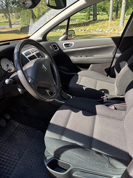Peugeot 307 8 of 10