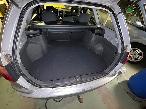 Toyota Avensis 6 of 7