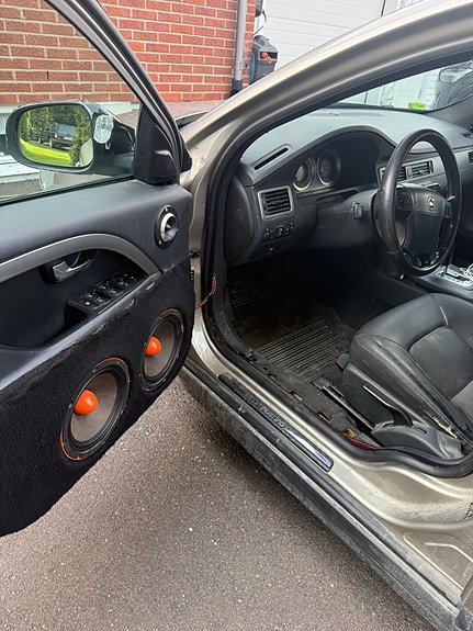Volvo V70 5 of 7