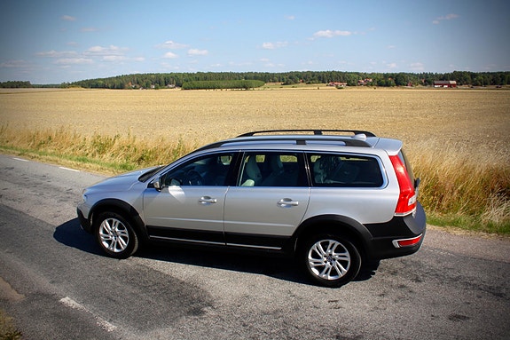 Volvo XC70 3 of 10