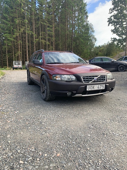 Volvo XC70 2 of 6