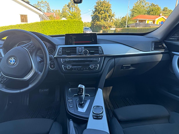 BMW 330d 13 of 13