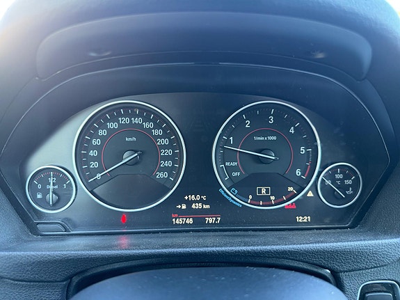 BMW 330d 11 of 13