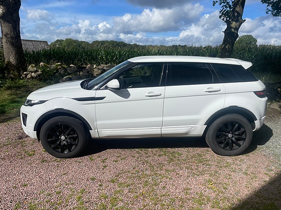 Land Rover Range Rover Evoque 2 of 5