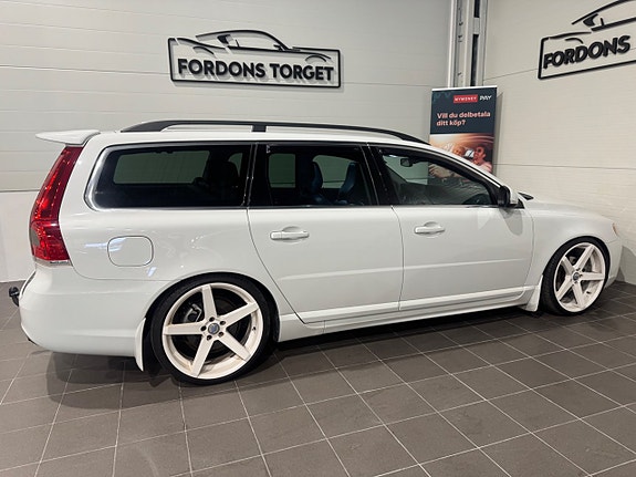 Volvo V70 6 of 23