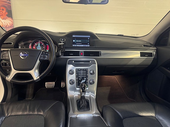 Volvo V70 12 of 23