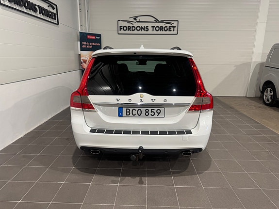 Volvo V70 10 of 23